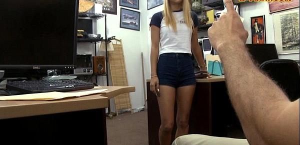  Babe with glasses rammed at the pawnshop